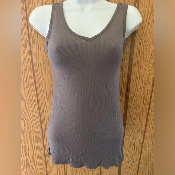 Tommy John cute top like new in great condition extra small - Picture 2 of 4